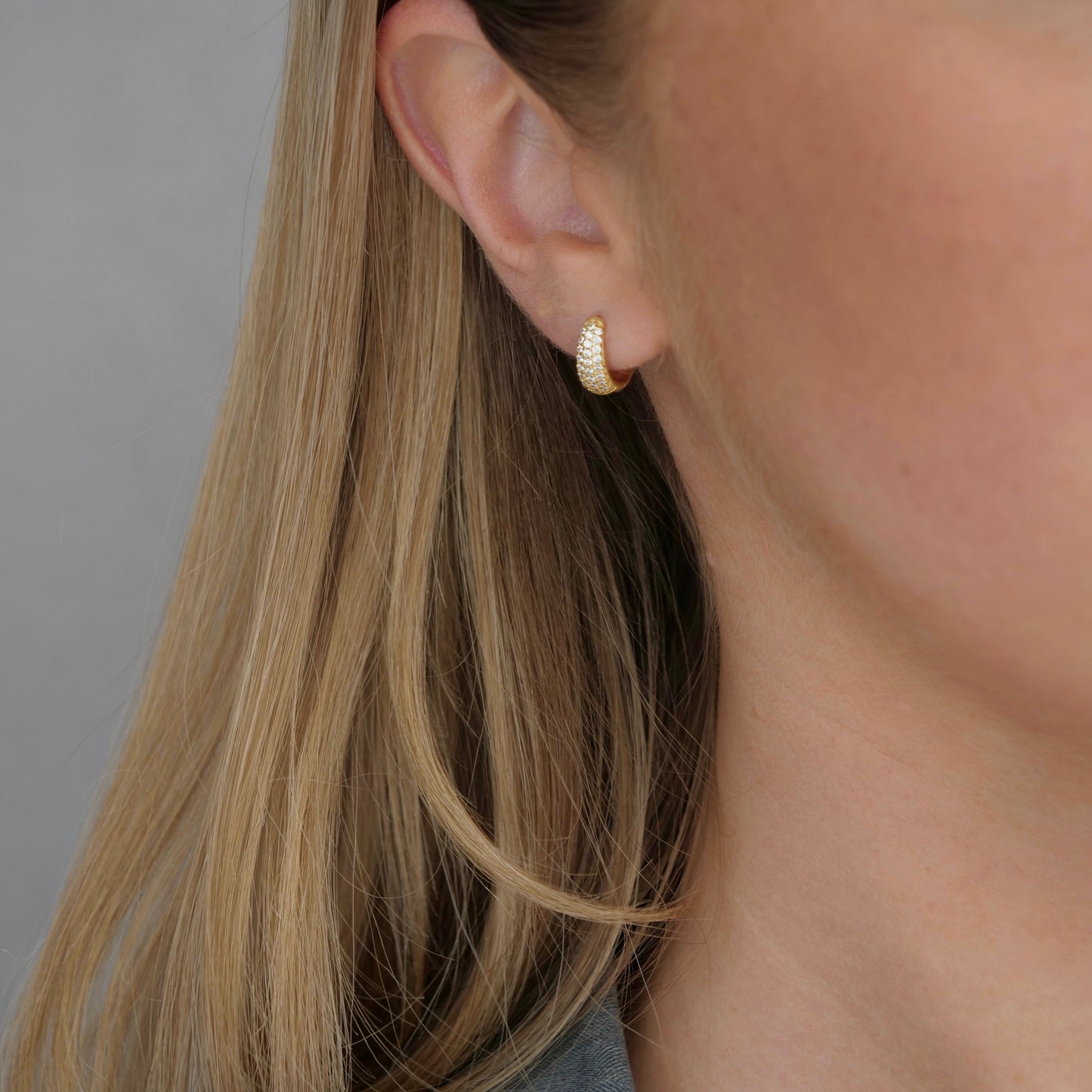 MINI PAVÉ EARRINGS Gold